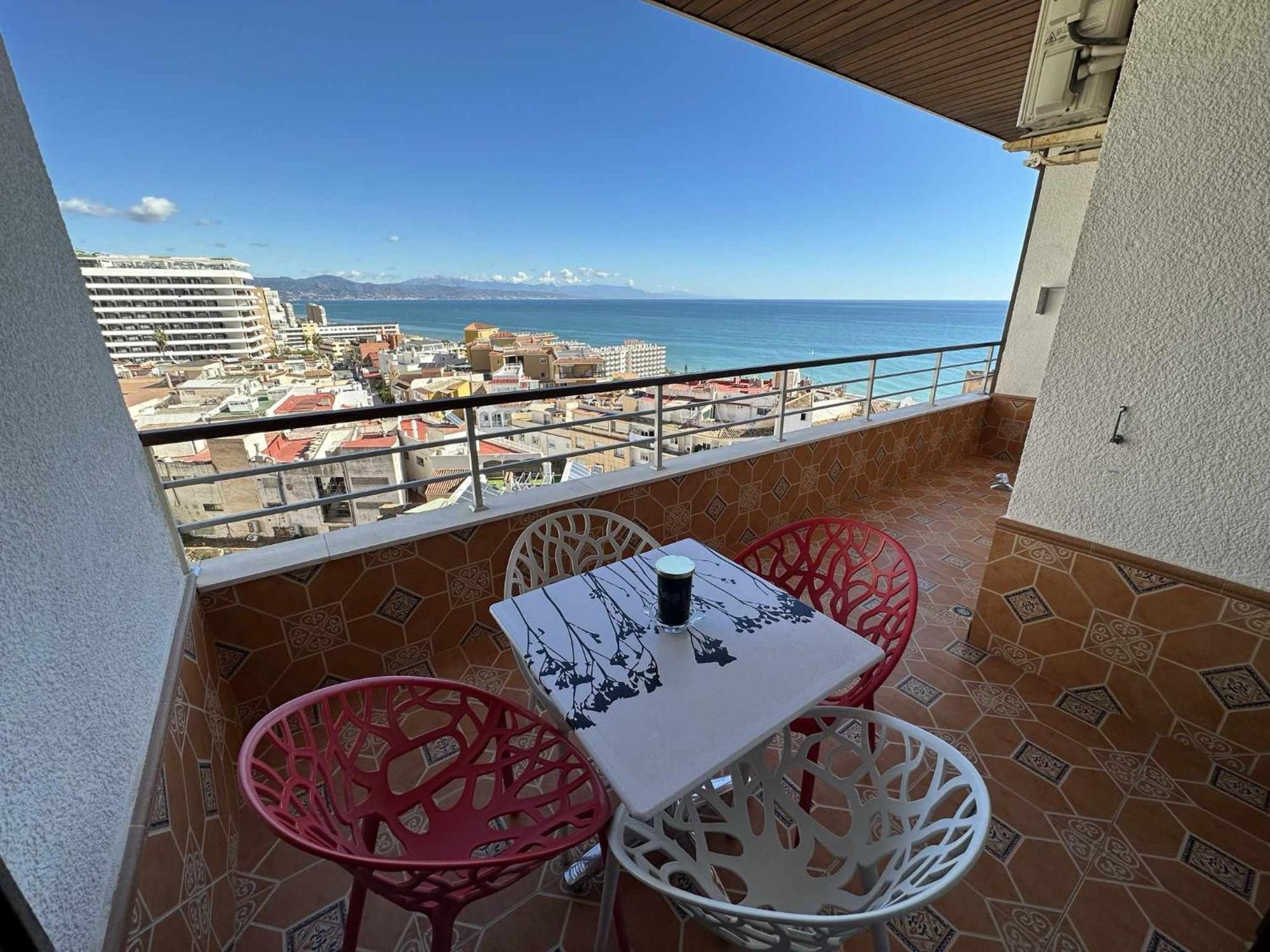 Apartamento Con Vista Al Mar En La Mitica Nogaler 托雷莫利诺斯 外观 照片